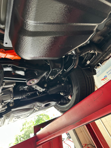 我們有買賣和出租高級汽車 聯絡電話: 017899168