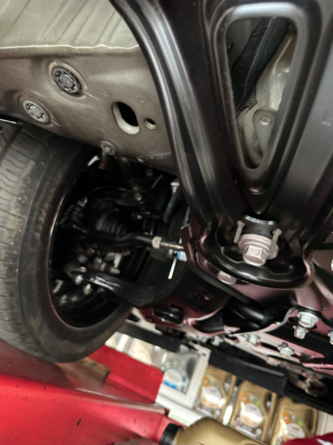 我們有買賣和出租高級汽車 聯絡電話: 017899168