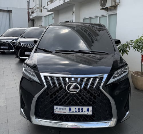我們有買賣和出租高級汽車 聯絡電話: 017899168
