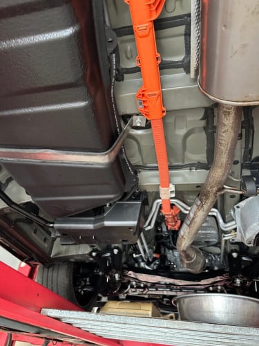 我們有買賣和出租高級汽車 聯絡電話: 017899168