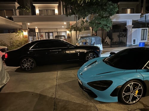 我們有買賣和出租高級汽車 聯絡電話: 017899168