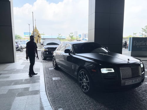 我們有買賣和出租高級汽車 聯絡電話: 017899168