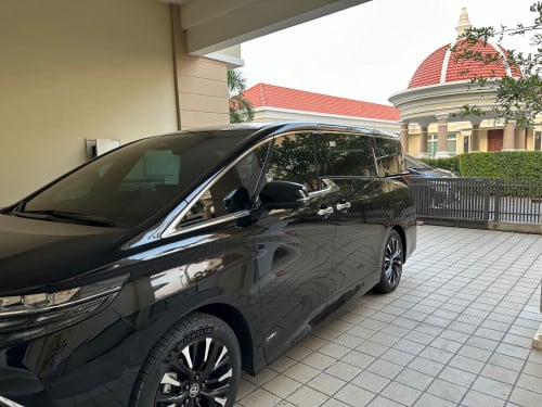 我們有買賣和出租高級汽車 聯絡電話: 017899168