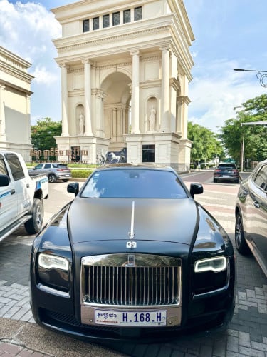 我們有買賣和出租高級汽車 聯絡電話: 017899168