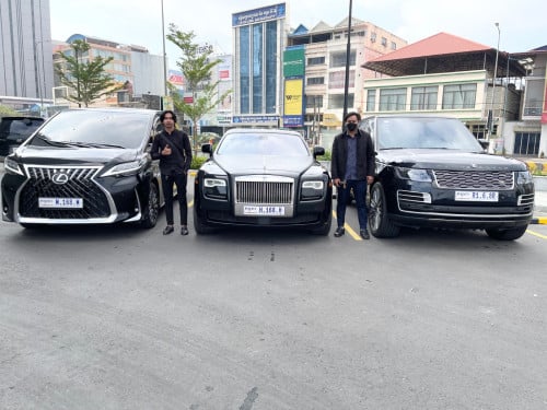 我們有買賣和出租高級汽車 聯絡電話: 017899168