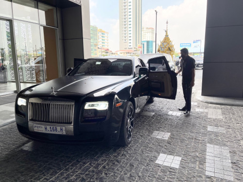 我們有買賣和出租高級汽車 聯絡電話: 017899168