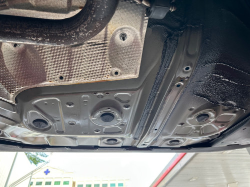 我們有買賣和出租高級汽車 聯絡電話： 017899168