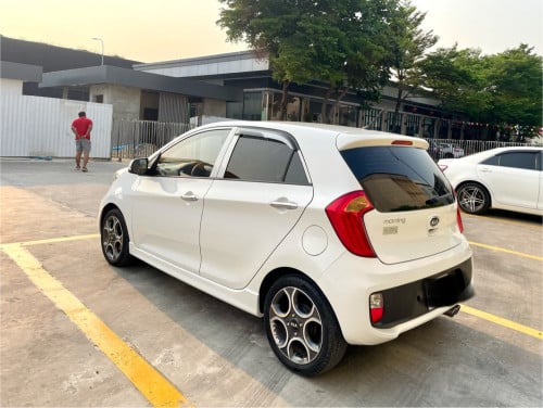 ឡានលក់ឆ្នាំ012 Smart key full option បើកដំបូល