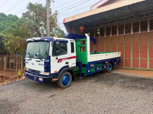 ឡានស្ទូចលក់ ឆ្នាំ2000 ក្រដាស់ពន្ធ