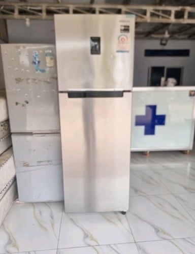 ទូរទឹកកកលក់350$ចរចា