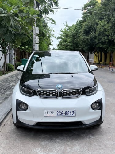 មានលុយ 4000$ រំលស់ជាមួយឃ្លាំងផ្ទាល់ យក BMW i3 full option ជិះភ្លាម