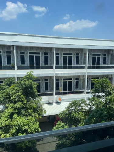 ផ្ទះ​ បូរី​  កំពង់៣ជាន់​ 5 បន្ទប់​ទឹក​ 4បន្ទប់​គេង