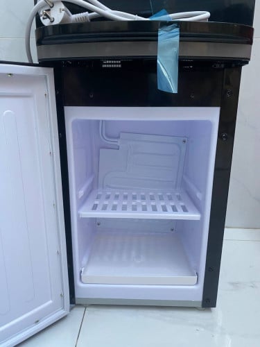 ម៉ាសុីនទឹកក្តៅទឹកត្រជាក់ Auto Cool WD300(ថ្មី)