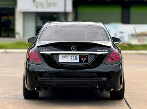 ឡានស្អាត C300  amg