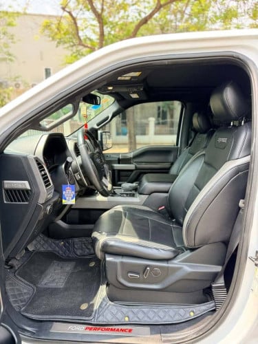 ស្តុកថ្មី Ford F-150 Raptor 2018 Full option USA ឡានស្អាត អត់មានបុកប៉ះ អត់ច្រេស តម្លៃល្អ