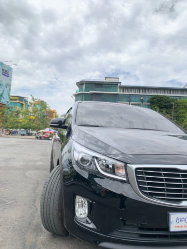ឡានលក់ KIA Carnival 2015. 2.2