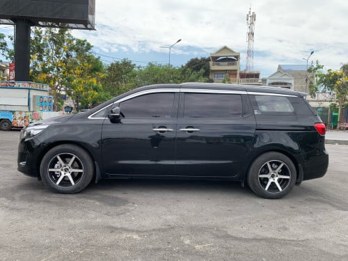 ឡានលក់ KIA Carnival 2015. 2.2
