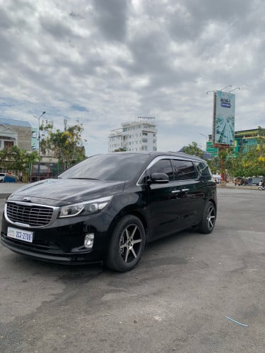 ឡានលក់ KIA Carnival 2015. 2.2