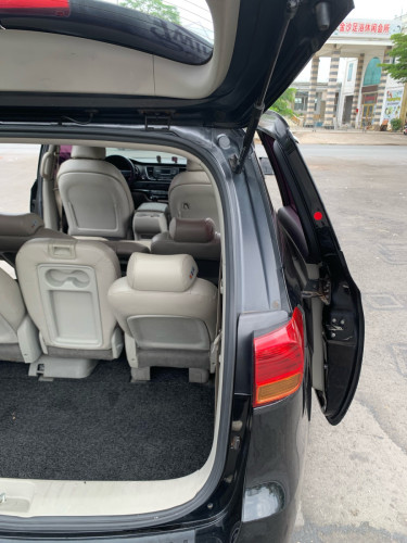 ឡានលក់ KIA Carnival 2015. 2.2