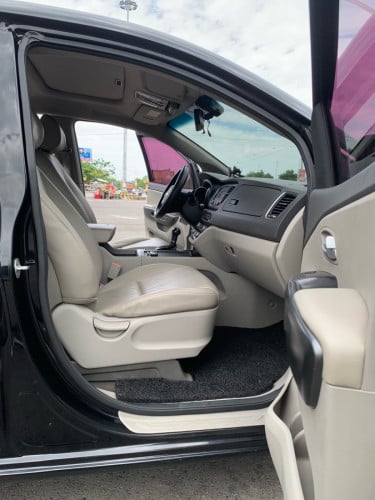 ឡានលក់ KIA Carnival 2015. 2.2