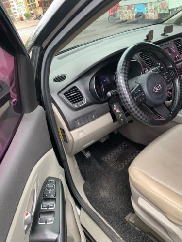 ឡានលក់ KIA Carnival 2015. 2.2