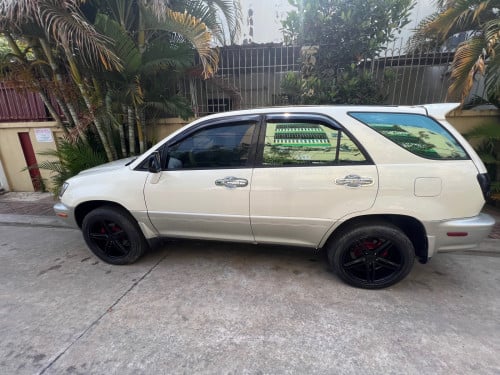 ឡានលក់ Lexus RX300 ឆ្នាំ00 ប៉ុង2 ( ដាក់ប៉ុង1 ហើយ ))