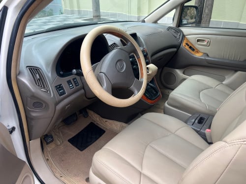 ឡានលក់ Lexus RX300 ឆ្នាំ00 ប៉ុង2 ( ដាក់ប៉ុង1 ហើយ ))