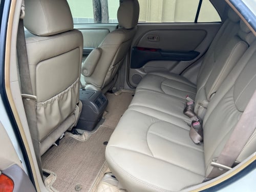 ឡានលក់ Lexus RX300 ឆ្នាំ00 ប៉ុង2 ( ដាក់ប៉ុង1 ហើយ ))