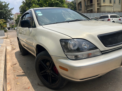 ឡានលក់ Lexus RX300 ឆ្នាំ00 ប៉ុង2 ( ដាក់ប៉ុង1 ហើយ ))