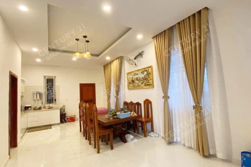 វីឡា Morokot សម្រាប់លក់បន្ទាន់ខ្លាំង