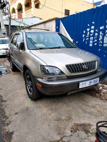 ឡានលក់ RX 300 ឆ្នាំ 2000ប៉ុងពីរ