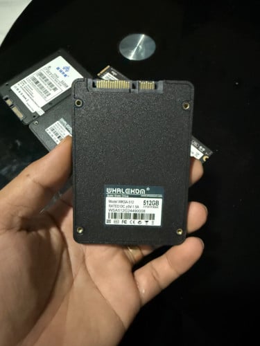 មាន SDD 4 ដើម នៅថ្មី និង M.2 ។ 2 ដើម