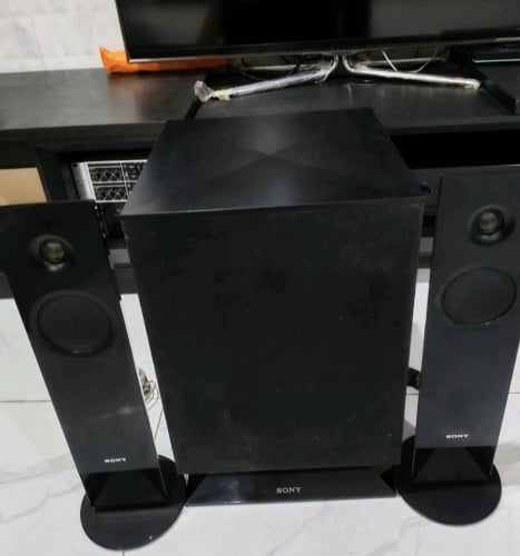 លក់ឈុតសាប់ Sony និង Front Speaker Sony នៅថ្មី 99%.