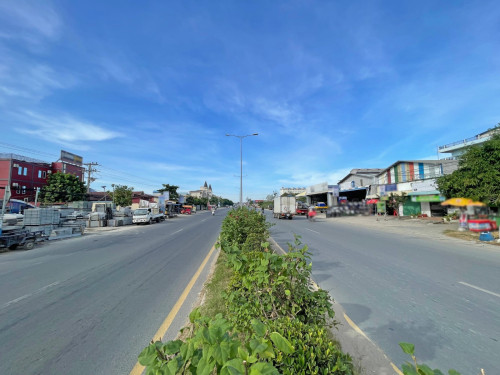 🏘 ឃ្លាំងនិងហ្ការាសសាំង នៅលើផ្លូវជាតិលេខ3 ត្រូវការលក់បន្ទាន់ខ្លាំង