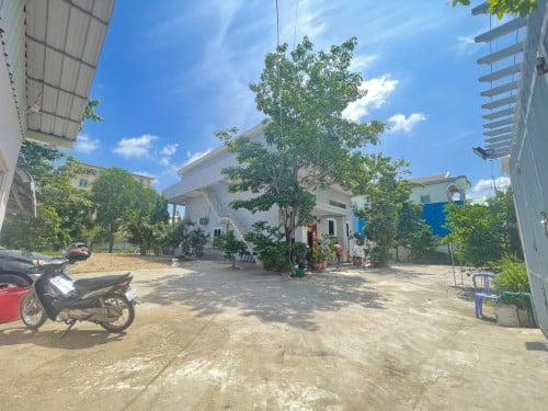 🏡 ដីនិងផ្ទះ (កែង) នៅជិតបុរី ពិភពថ្មីឈូកវ៉ា2 ត្រូវការលក់បន្ទាន់ខ្លាំង