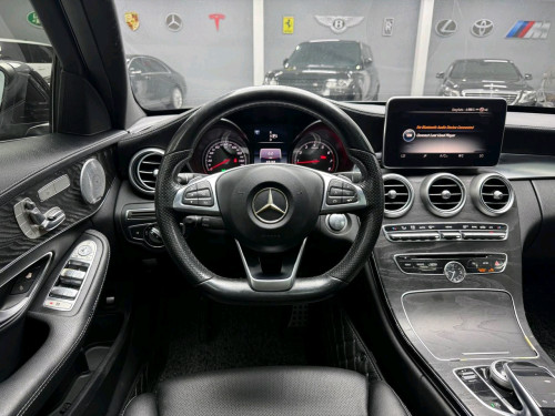 Mercedes-Benz C300  Price: $29,800 (ចរចាបាន)
