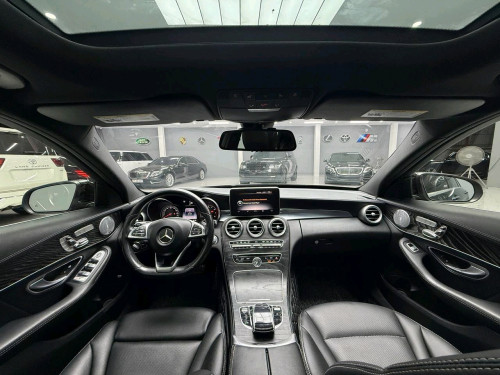 Mercedes-Benz C300  Price: $29,800 (ចរចាបាន)