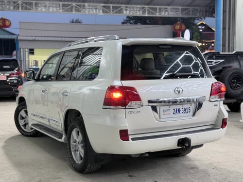 2013 Toyota Land Cruiser Full Option ទើបរៀបចំហើយ