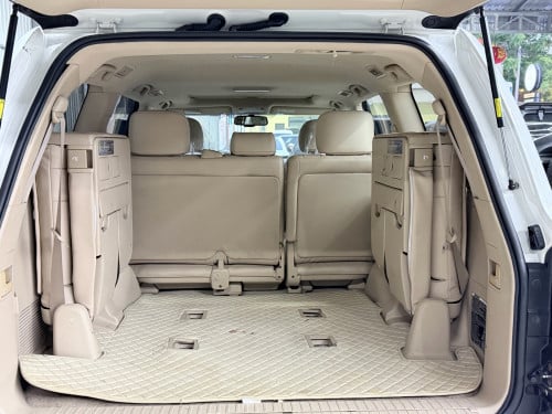 2013 Toyota Land Cruiser Full Option ទើបរៀបចំហើយ