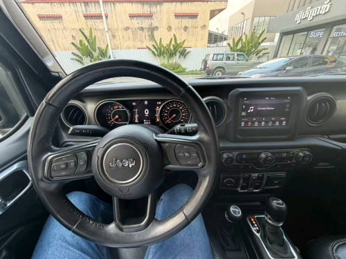 2018 Jeep Wrangler Sport S ពណ៌ស៊ីម៉ង់