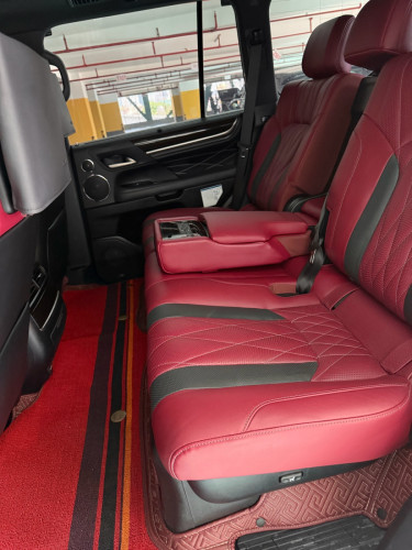 2020 LX570 Black Edition S