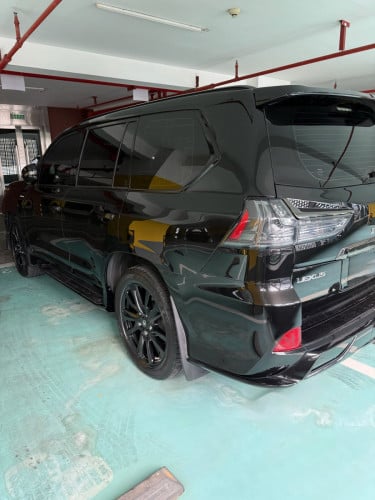 2020 LX570 Black Edition S