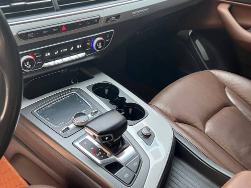 AUDI Q7 2017