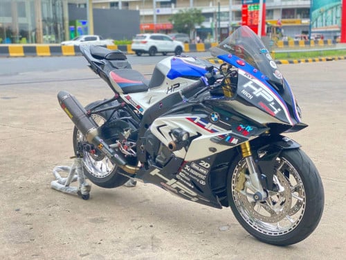 BMW S1000rr ពន្ធពេញឆ្នាំ