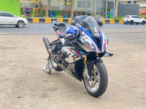 BMW S1000rr ពន្ធពេញឆ្នាំ