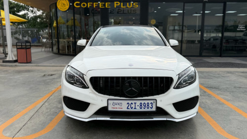 C300 AMG Night Package