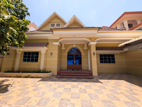COMERCIAL VILLA FOR RENT IN PHSAR DUEM THKOV AREA