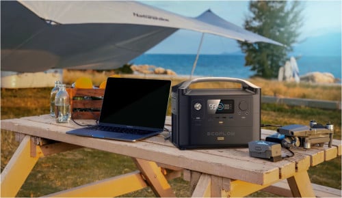 EcoFlow River Pro-INT Version with Universal Sockert Portable Power Station (720Wh)