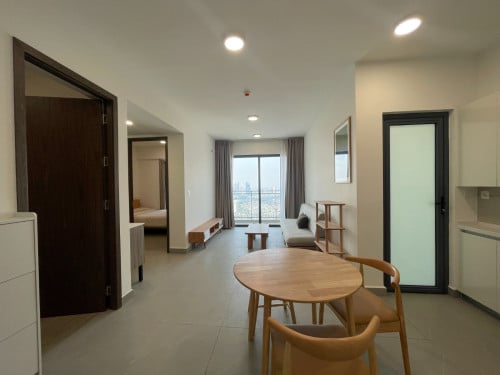 High Floor Nice Decoration 2 Bedrooms Unit for SALE in Urban Village Phase 2
