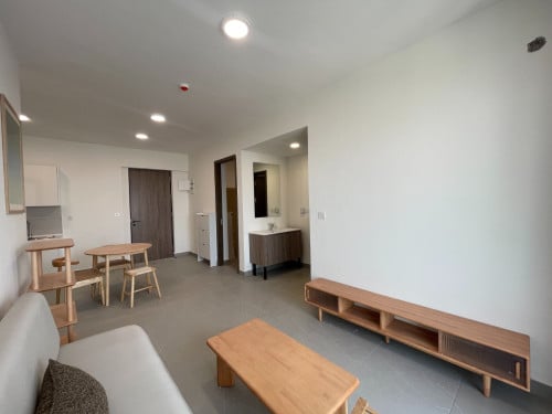 High Floor Nice Decoration 2 Bedrooms Unit for SALE in Urban Village Phase 2